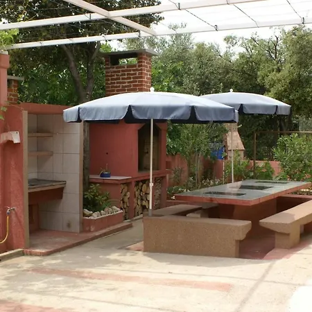 Apartments By The Sea Mandre - Pag - 4098 Mandre