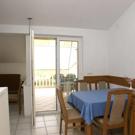 Apartments By The Sea Mandre - Pag - 4098 Mandre