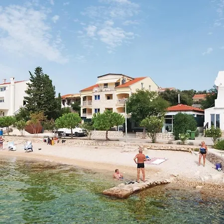 Apartments By The Sea Mandre, Pag - 4092 * Колан