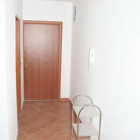 Apartments By The Sea Mandre, Pag - 4092 * Колан