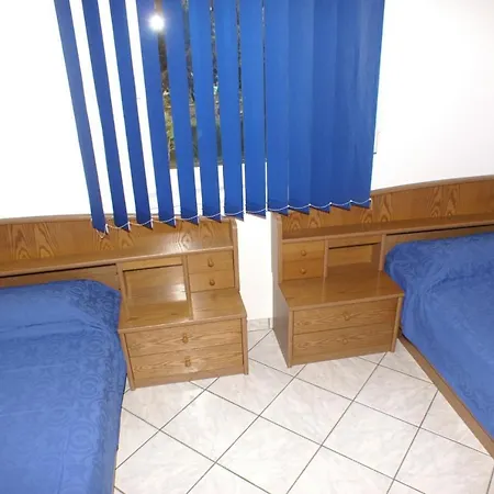 Apartments By The Sea Mandre, Pag - 4098 Apartment