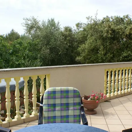 Apartments By The Sea Mandre, Pag - 4098 Apartment *
