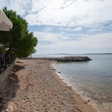 Apartments By The Sea Mandre, Pag - 4092 Апартаменты *