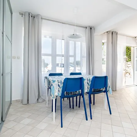 Apartments By The Sea Mandre, Pag - 4092 Апартаменты