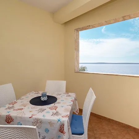 Apartments By The Sea Mandre, Pag - 4092 Апартаменты Колан