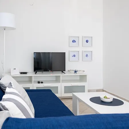 Апартаменты Apartments By The Sea Mandre, Pag - 4092 Колан