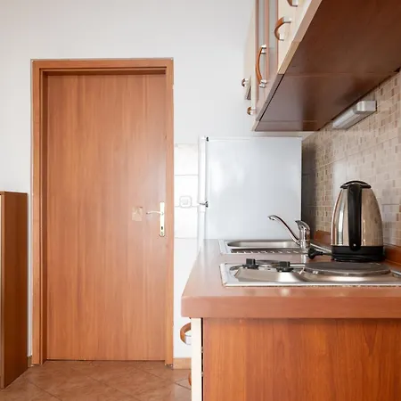 Апартаменты Apartments By The Sea Mandre, Pag - 4092 Колан